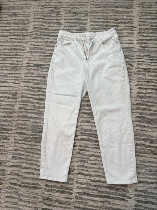American Eagle Outfitters Denim - American Eagle White Casual Jeans - Classic Straight Fit